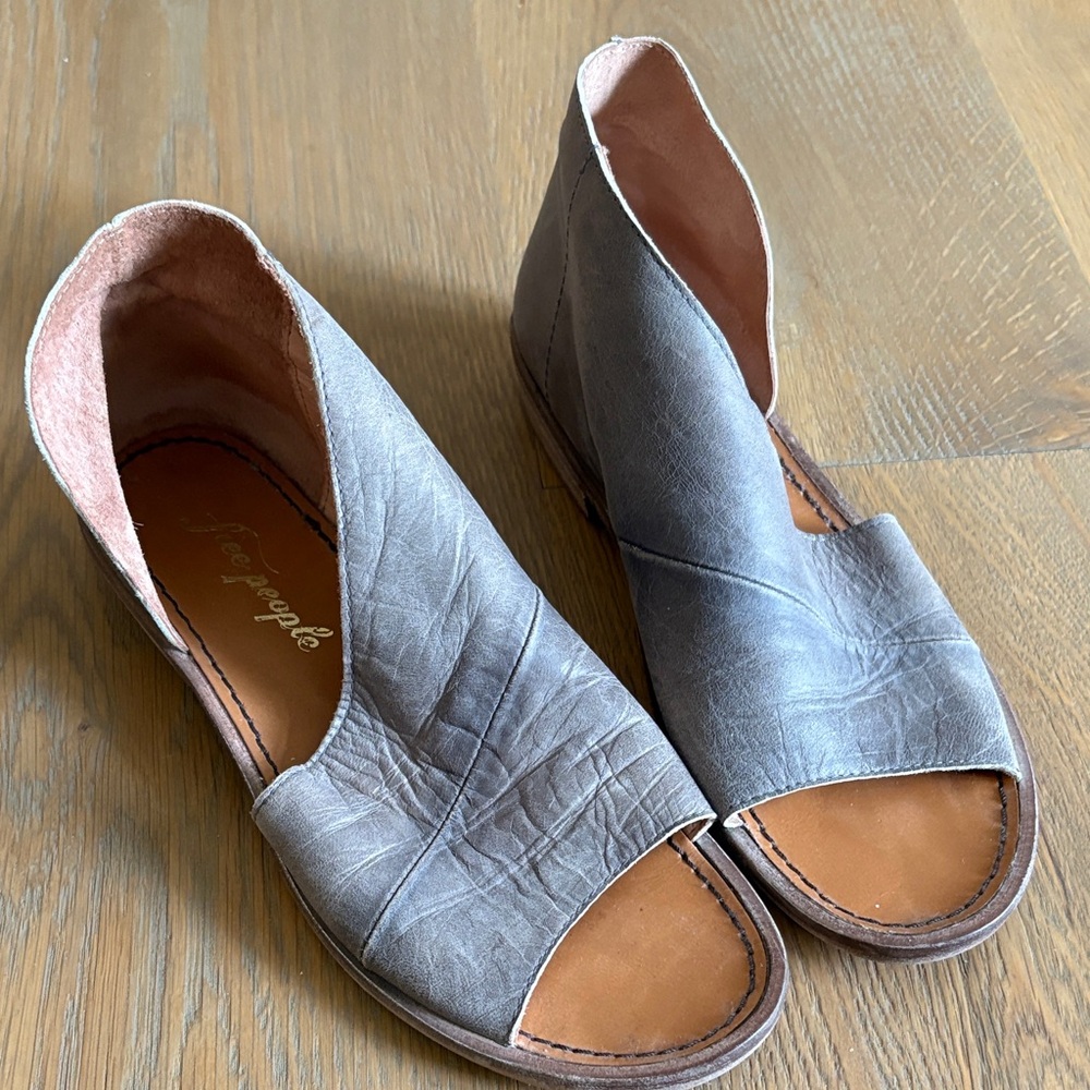 Free People sandal. 37.5